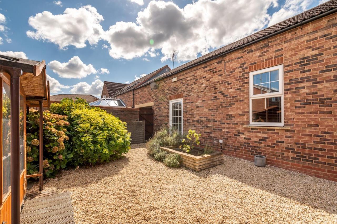 Pass The Keys Charming Cottage Near Clifton Moor York Exterior photo