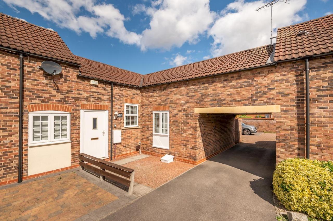 Pass The Keys Charming Cottage Near Clifton Moor York Exterior photo